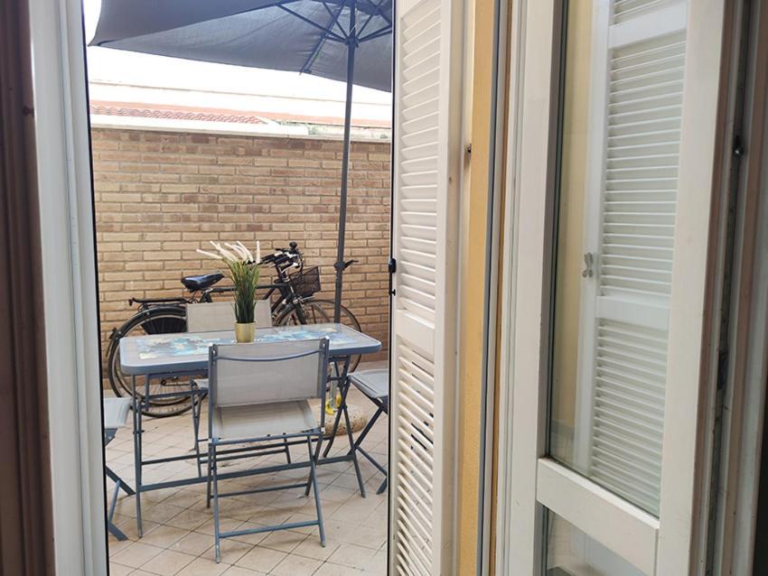 Casa Chiara In Centro Con Corte Privata Сан-Бенедетто-дель-Тронто Экстерьер фото